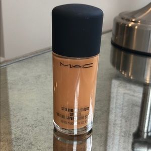 MAC Cosmetics Studio Fix Fluid Shade NC47